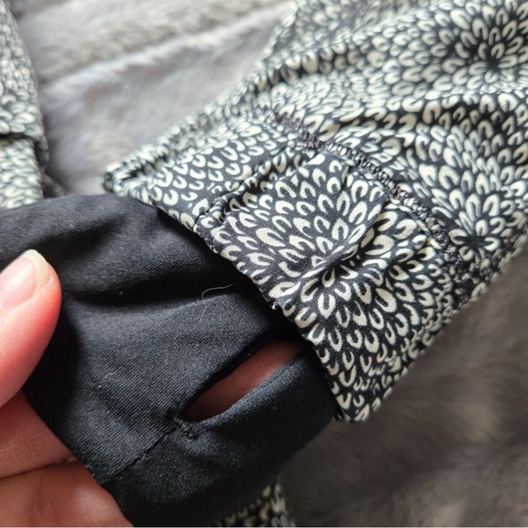 Lululemon Spring Forward Jacket - Plush Petal Black Ghost / Black - Picture 7 of 11